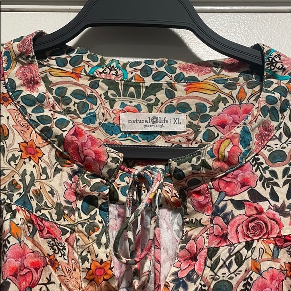 NATURAL LIFE Cream Floral Print Top with Teal and Coral Accents Side Slits Maxi - Picture 8 of 12